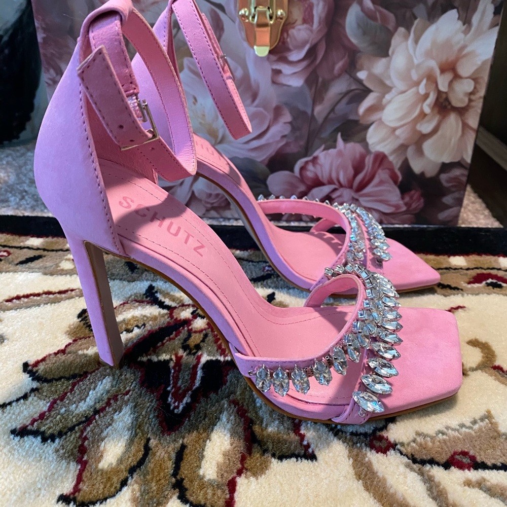 NWOT-SCHUTZ Pink Crystal Embellished Heels